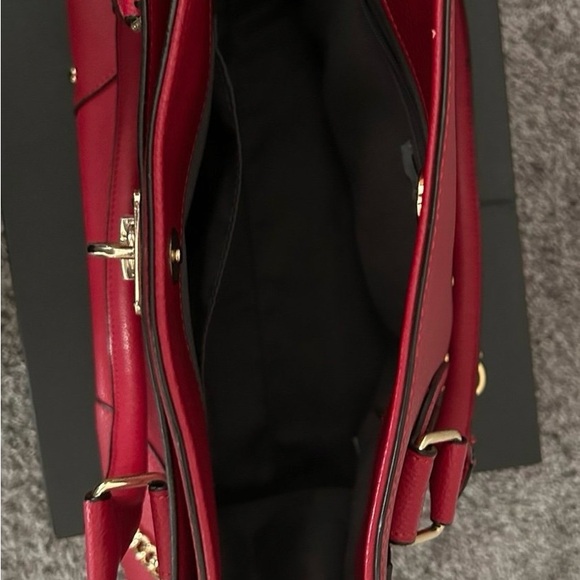 Red Handbag - Picture 4 of 4